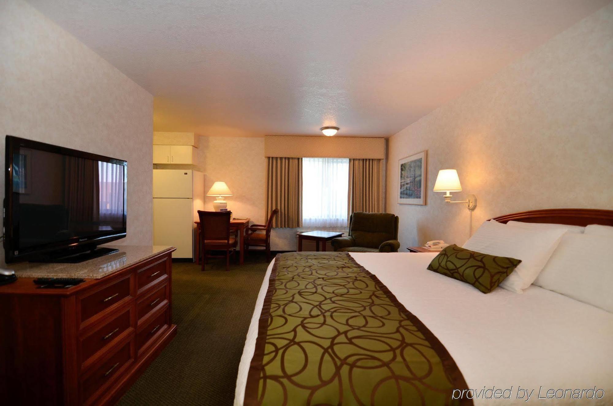 Best Western Plus Twin Falls Hotel Room photo